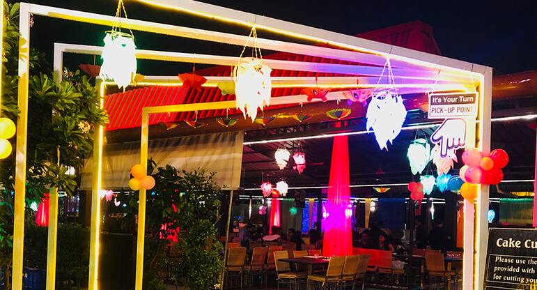 De Villa Garden Restro Lounge Pal Gam Surat De Villa Garden Restro Lounge Pal Gam Surat